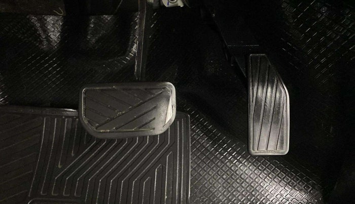 2022 Maruti S PRESSO VXI AMT, Petrol, Automatic, 79,524 km, Pedals