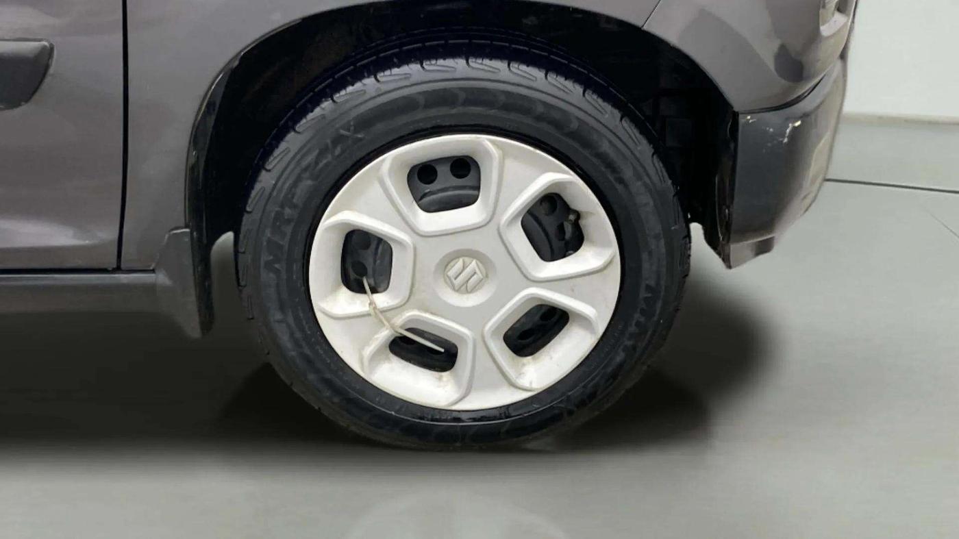 2022 Maruti S PRESSO VXI AMT, Petrol, Automatic, 79,709 km, Right Front Wheel