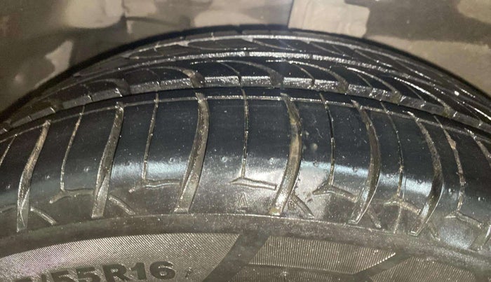 2019 Maruti Ciaz ALPHA 1.5 SHVS PETROL, Petrol, Manual, 51,661 km, Left Front Tyre Tread