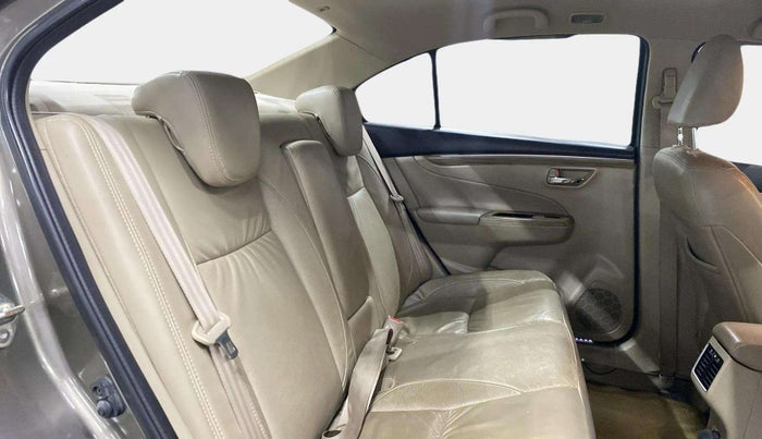 2019 Maruti Ciaz ALPHA 1.5 SHVS PETROL, Petrol, Manual, 51,661 km, Right Side Rear Door Cabin