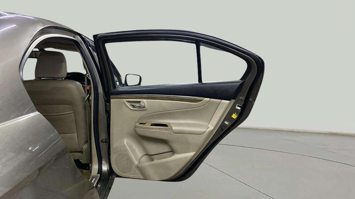 2019 Maruti Ciaz ALPHA 1.5 SHVS PETROL, Petrol, Manual, 51,661 km, RHS Rear Door