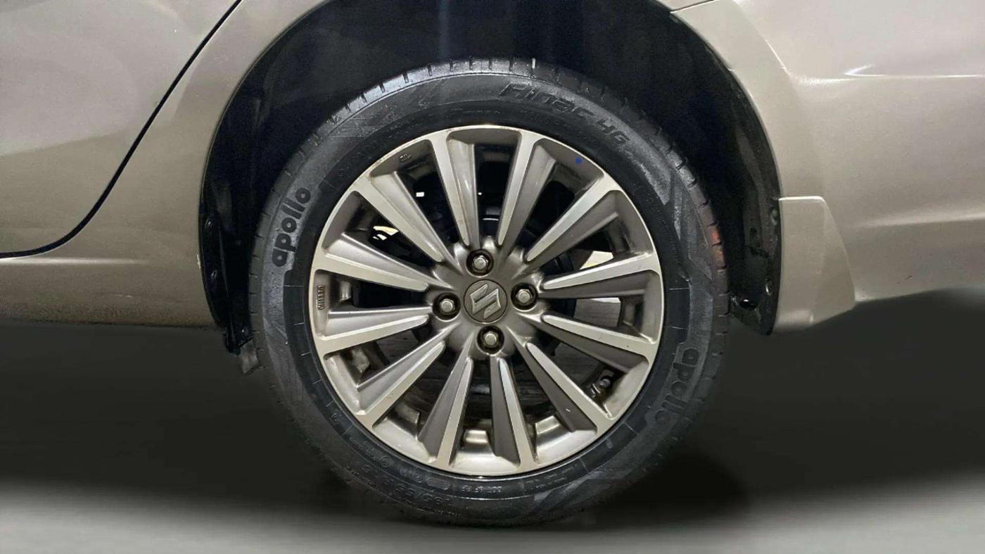 2019 Maruti Ciaz ALPHA 1.5 SHVS PETROL, Petrol, Manual, 51,661 km, Left Rear Wheel