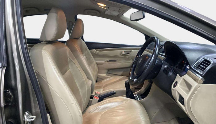 2019 Maruti Ciaz ALPHA 1.5 SHVS PETROL, Petrol, Manual, 51,661 km, Right Side Front Door Cabin