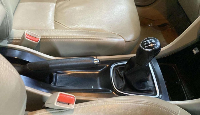 2019 Maruti Ciaz ALPHA 1.5 SHVS PETROL, Petrol, Manual, 51,661 km, Gear Lever