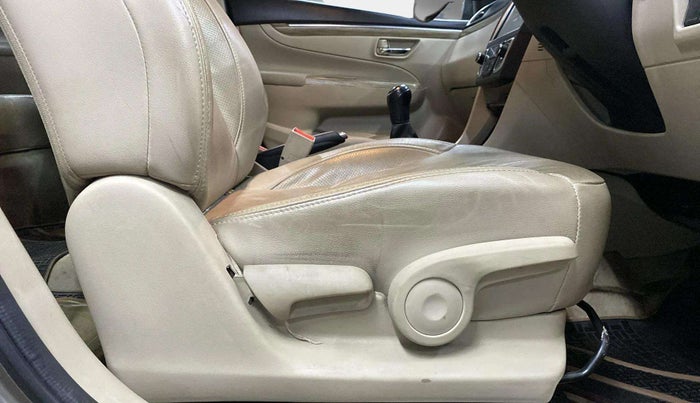 2019 Maruti Ciaz ALPHA 1.5 SHVS PETROL, Petrol, Manual, 51,661 km, Driver Side Adjustment Panel