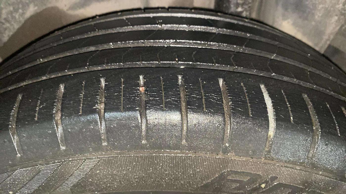 2019 Maruti Ciaz ALPHA 1.5 SHVS PETROL, Petrol, Manual, 51,661 km, Left Rear Tyre Tread