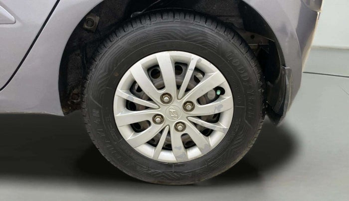 2013 Hyundai i10 SPORTZ 1.2 AT, Petrol, Automatic, 88,423 km, Left Rear Wheel