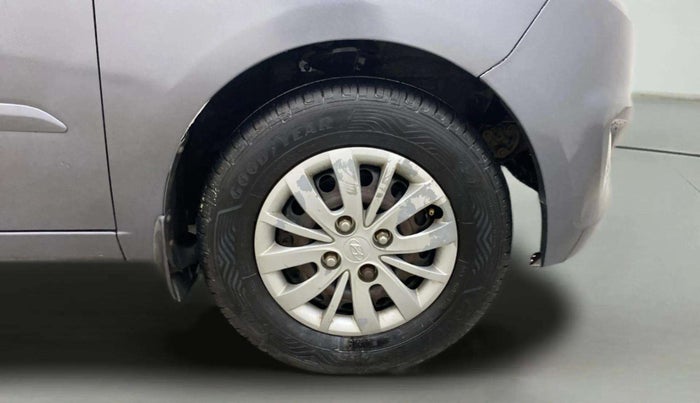 2013 Hyundai i10 SPORTZ 1.2 AT, Petrol, Automatic, 88,423 km, Right Front Wheel