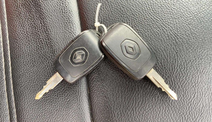 2019 Renault Kwid RXT 1.0 AMT (O), Petrol, Automatic, 36,775 km, Key Close Up