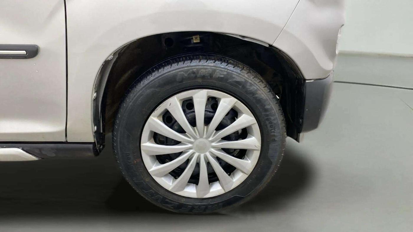 2021 Maruti S PRESSO VXI, Petrol, Manual, 37,904 km, Right Front Wheel