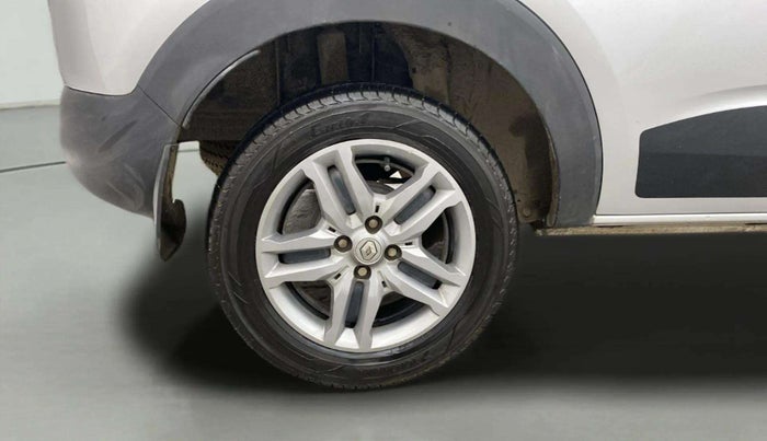 2023 Renault TRIBER RXZ, Petrol, Manual, 45,801 km, Right Rear Wheel