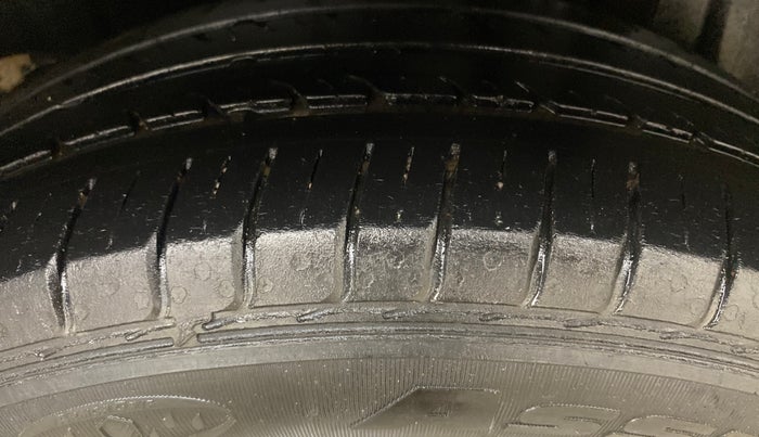 2021 Maruti Ertiga VXI SHVS, Petrol, Manual, 1,09,947 km, Left Rear Tyre Tread