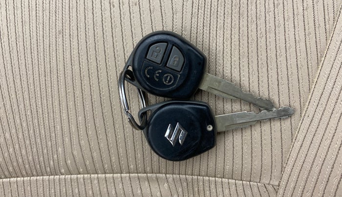2021 Maruti Ertiga VXI SHVS, Petrol, Manual, 1,09,947 km, Key Close Up