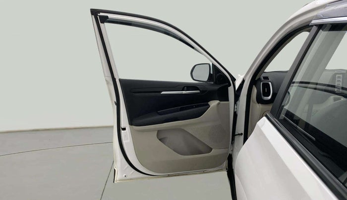 2022 KIA SONET HTX 1.5 AT, Diesel, Automatic, 69,252 km, LHS Front Door