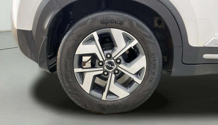 2022 KIA SONET HTX 1.5 AT, Diesel, Automatic, 69,252 km, Right Rear Wheel