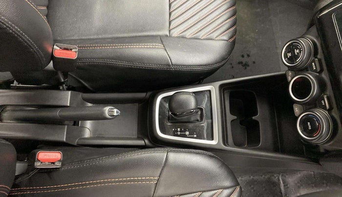2023 Maruti Swift ZXI PLUS AMT DUAL TONE, Petrol, Automatic, 17,840 km, Gear Lever