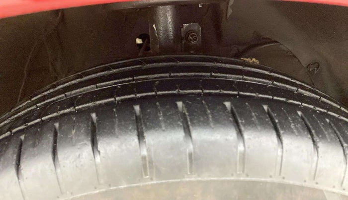 2023 Maruti Swift ZXI PLUS AMT DUAL TONE, Petrol, Automatic, 17,840 km, Right Front Tyre Tread