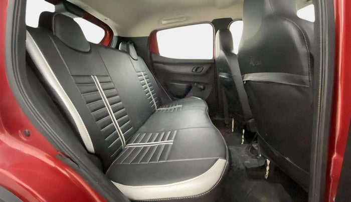 2017 Renault Kwid RXT 1.0 (O), Petrol, Manual, 71,623 km, Right Side Rear Door Cabin
