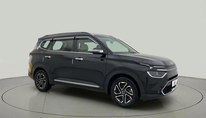 2022 KIA CARENS LUXURY PLUS 1.4 PETROL 7 STR, Petrol, Manual, 28,902 km, Right Front Diagonal