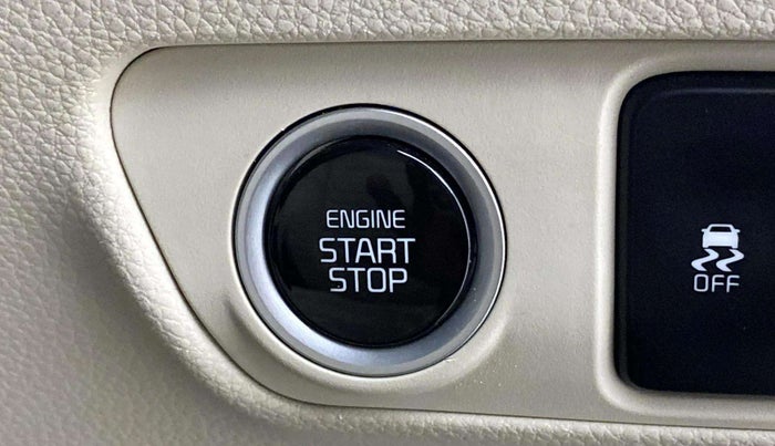 2022 KIA CARENS LUXURY PLUS 1.4 PETROL 7 STR, Petrol, Manual, 28,902 km, Keyless Start/ Stop Button