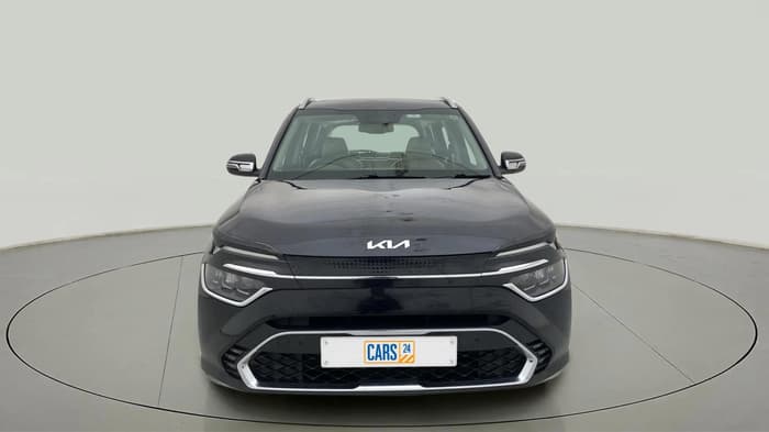 2022 KIA CARENS LUXURY PLUS 1.4 PETROL 7 STR, Petrol, Manual, 28,902 km, Front