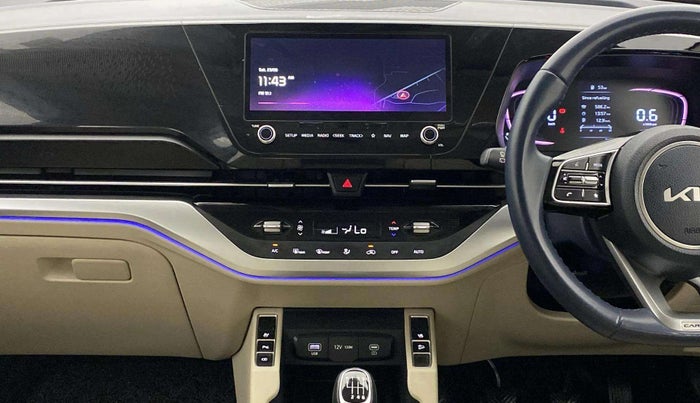 2022 KIA CARENS LUXURY PLUS 1.4 PETROL 7 STR, Petrol, Manual, 28,902 km, Air Conditioner