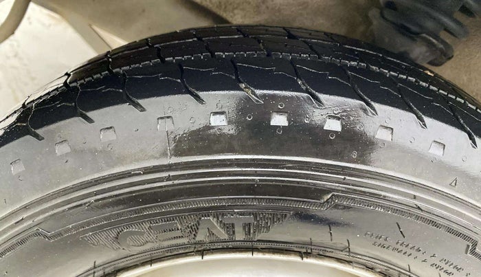 2019 Maruti Eeco 5 STR WITH A/C+HTR, CNG, Manual, 50,404 km, Left Front Tyre Tread