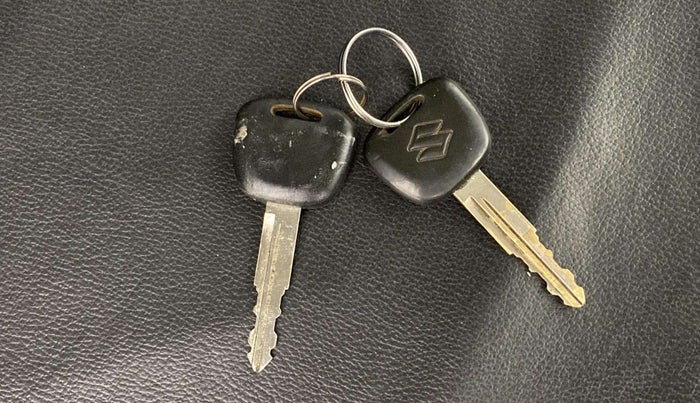 2019 Maruti Eeco 5 STR WITH A/C+HTR, CNG, Manual, 50,404 km, Key Close Up