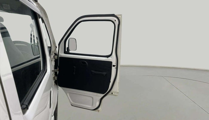 2019 Maruti Eeco 5 STR WITH A/C+HTR, CNG, Manual, 50,404 km, RHS Front Door