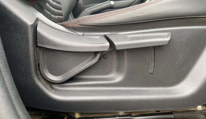 2020 KIA SONET GTX PLUS 1.5 AT, Diesel, Automatic, 56,973 km, Driver Side Adjustment Panel