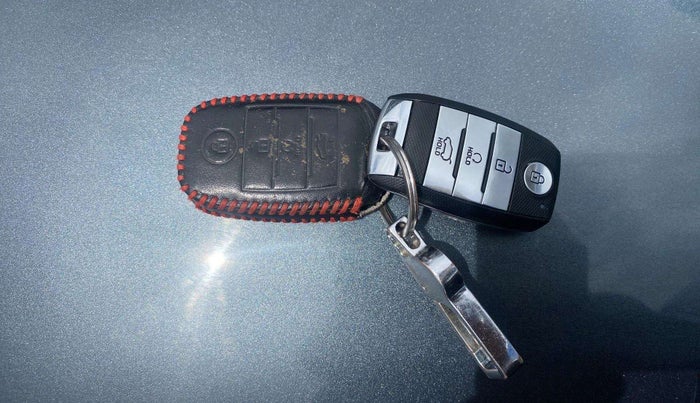 2020 KIA SONET GTX PLUS 1.5 AT, Diesel, Automatic, 56,973 km, Key Close Up