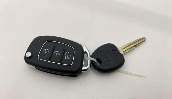 2021 Hyundai VENUE SX 1.0 TURBO, Petrol, Manual, 17,953 km, Key Close Up