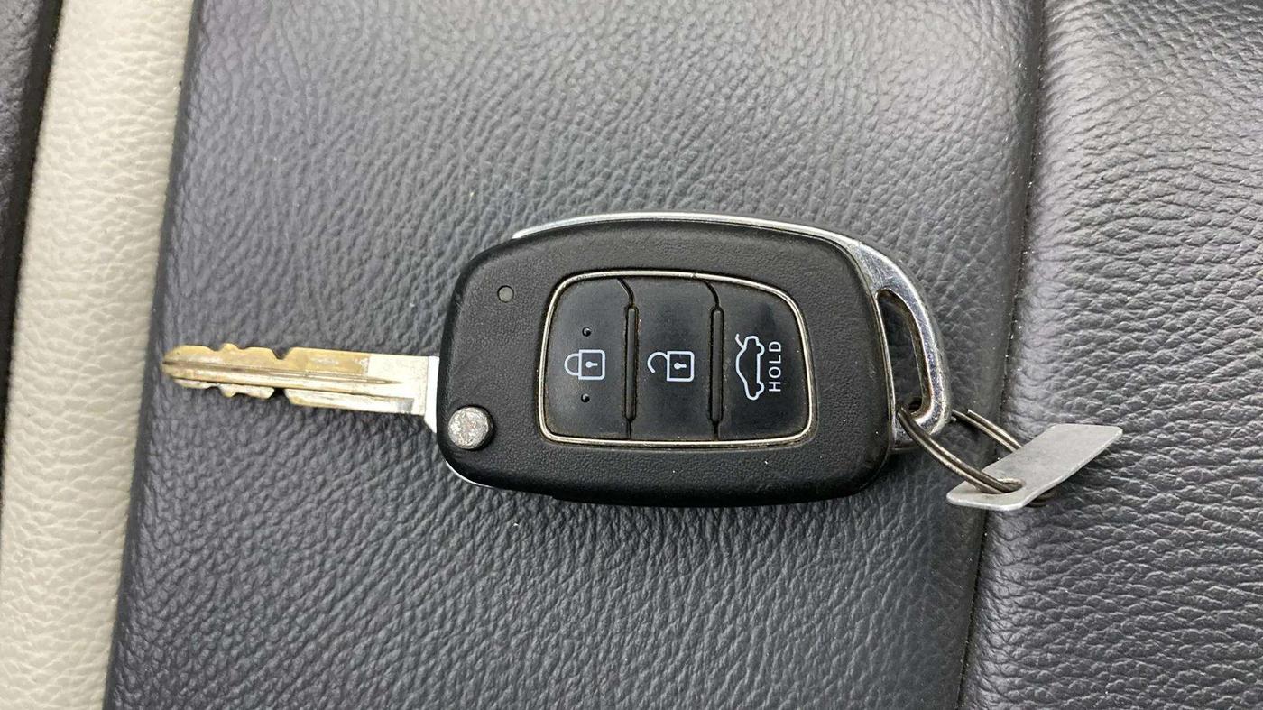 2023 Hyundai GRAND I10 NIOS MAGNA 1.2 KAPPA VTVT, Petrol, Manual, 26,119 km, Key Close Up