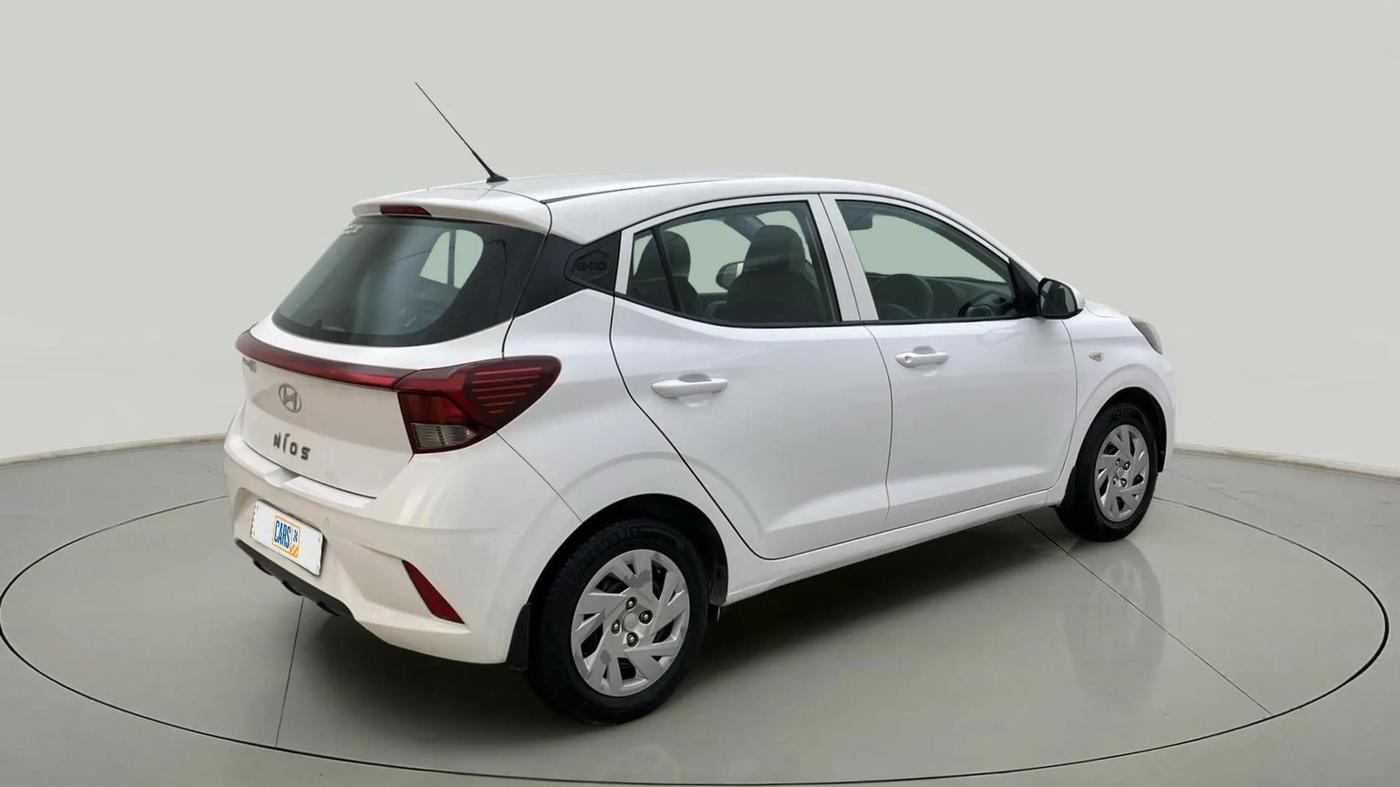 2023 Hyundai GRAND I10 NIOS MAGNA 1.2 KAPPA VTVT, Petrol, Manual, 26,119 km, Right Back Diagonal