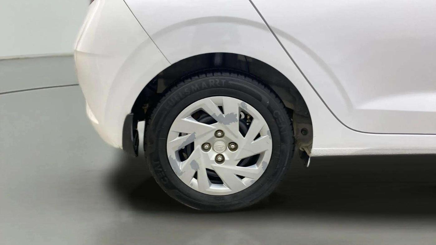 2023 Hyundai GRAND I10 NIOS MAGNA 1.2 KAPPA VTVT, Petrol, Manual, 26,119 km, Right Rear Wheel