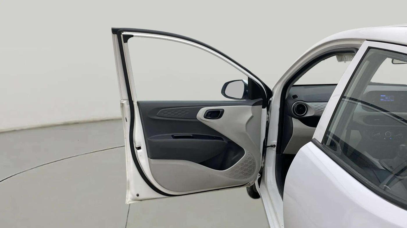 2023 Hyundai GRAND I10 NIOS MAGNA 1.2 KAPPA VTVT, Petrol, Manual, 26,119 km, LHS Front Door