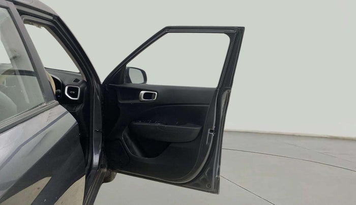 2021 Hyundai VENUE S 1.2, Petrol, Manual, 69,014 km, RHS Front Door
