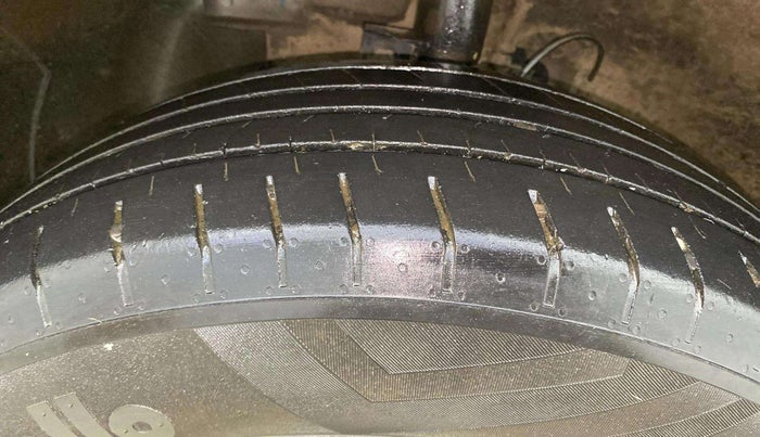 2021 Hyundai VENUE S 1.2, Petrol, Manual, 69,014 km, Left Front Tyre Tread