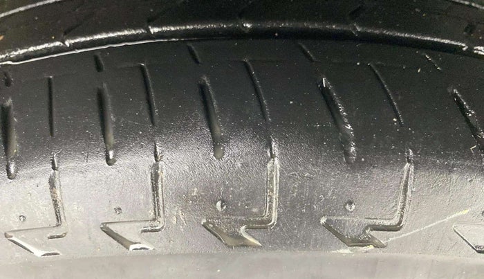 2017 Maruti Celerio ZXI AMT, Petrol, Automatic, 66,711 km, Right Front Tyre Tread