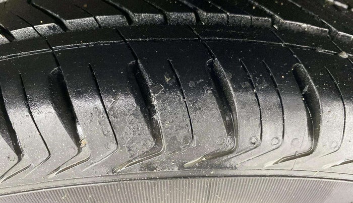 2017 Maruti Celerio ZXI AMT, Petrol, Automatic, 66,711 km, Left Rear Tyre Tread