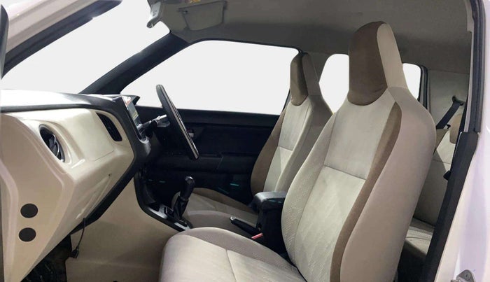 2020 Maruti New Wagon-R VXI 1.2, Petrol, Manual, 42,070 km, Right Side Front Door Cabin
