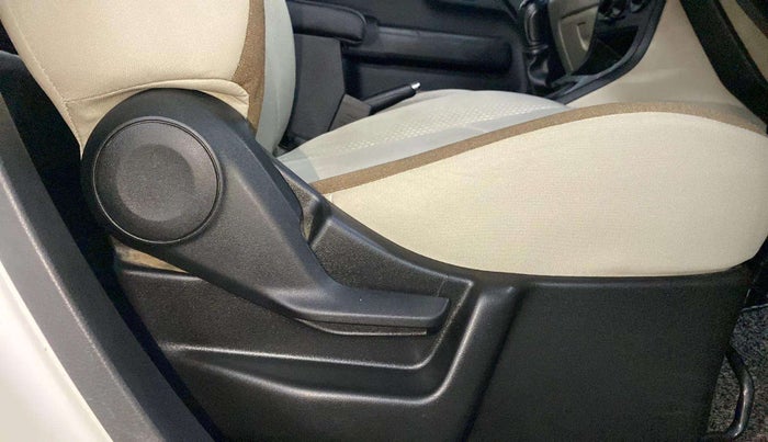 2020 Maruti New Wagon-R VXI 1.2, Petrol, Manual, 42,070 km, Driver Side Adjustment Panel