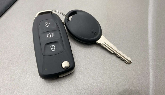 2019 Tata TIGOR XZ PLUS PETROL, Petrol, Manual, 23,649 km, Key Close Up