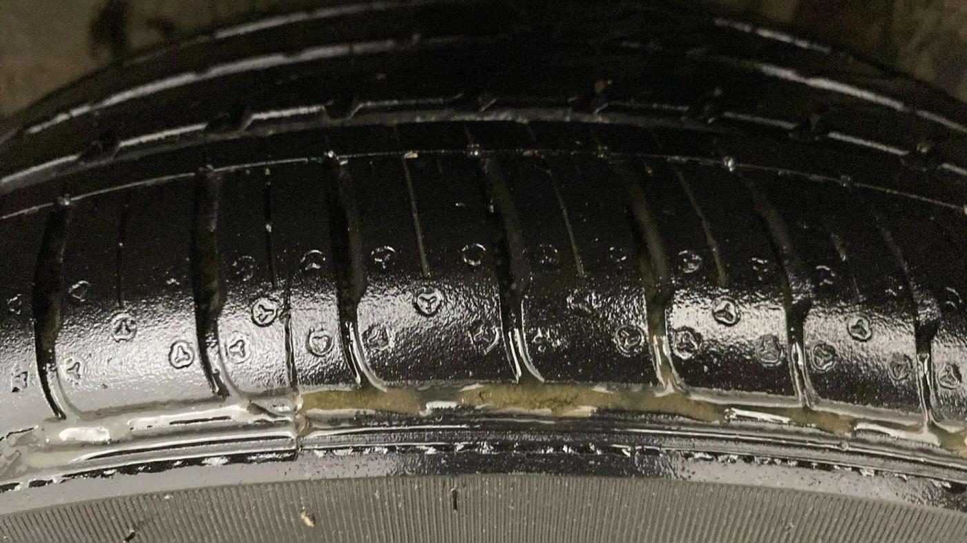 2019 Tata TIGOR XZ PLUS PETROL, Petrol, Manual, 23,649 km, Left Rear Tyre Tread
