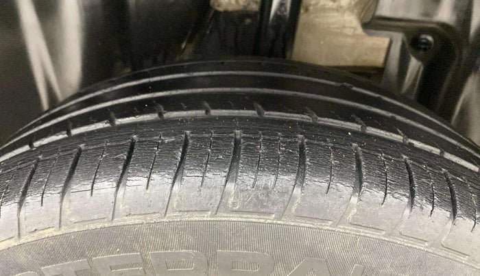 2019 Nissan Kicks XL DIESEL, Diesel, Manual, 36,708 km, Left Rear Tyre Tread
