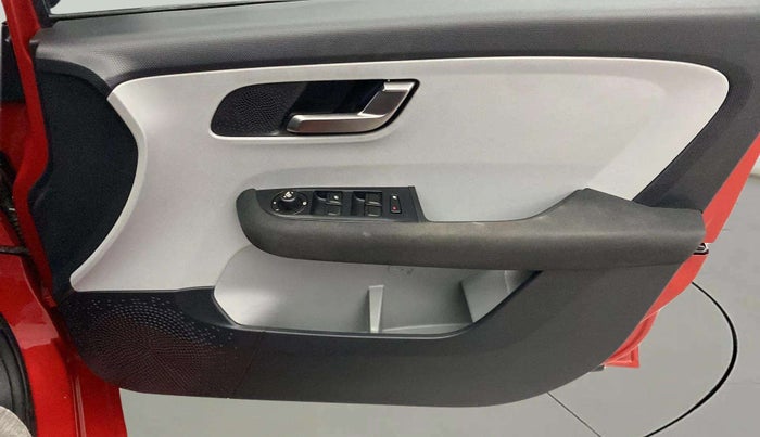 2020 Tata ALTROZ XZ PETROL, Petrol, Manual, 40,526 km, Driver Side Door Panels Control