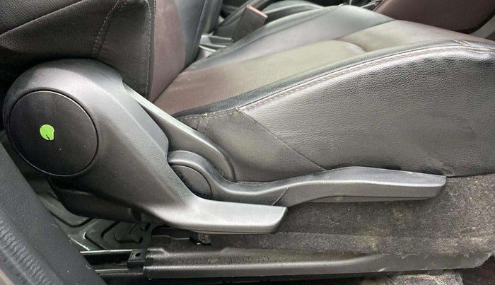 2023 Maruti Grand Vitara ALPHA SMART HYBRID ALLGRIP, Petrol, Manual, 77,233 km, Driver Side Adjustment Panel