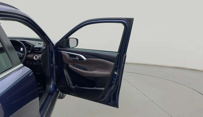 2023 Maruti Grand Vitara ALPHA SMART HYBRID ALLGRIP, Petrol, Manual, 77,233 km, RHS Front Door