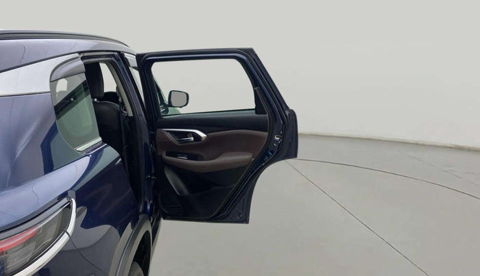 2023 Maruti Grand Vitara ALPHA SMART HYBRID ALLGRIP, Petrol, Manual, 77,233 km, RHS Rear Door
