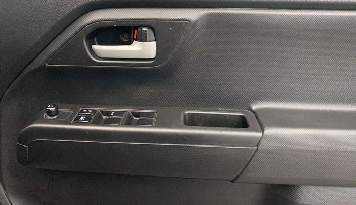 2021 Maruti New Wagon-R VXI 1.0, Petrol, Manual, 57,499 km, Driver Side Door Panels Control